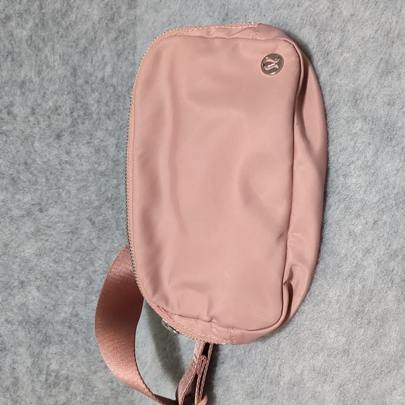 Lululemon Pastel pink original everywhere belt bag And Crossbody Bag - Picture 2 of 12